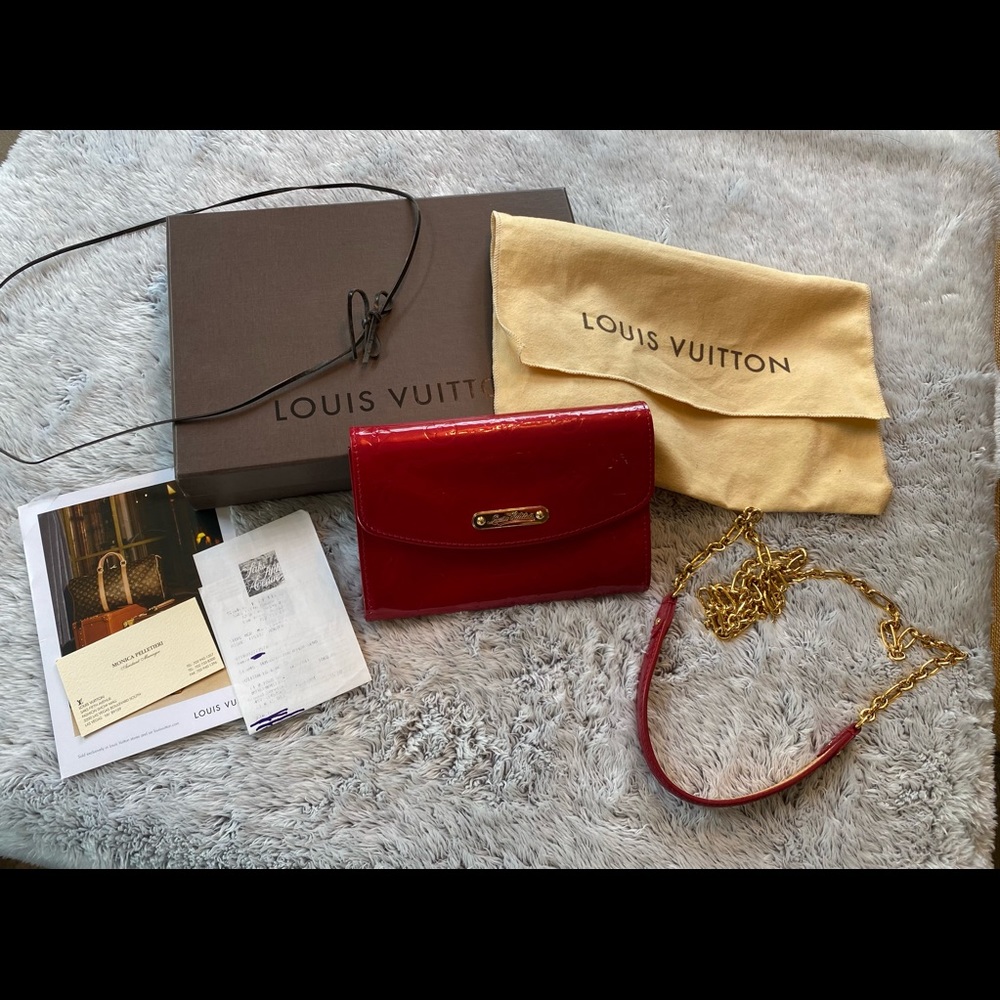 💯 Authentic Louis Vuittion Vernis Bel Ale